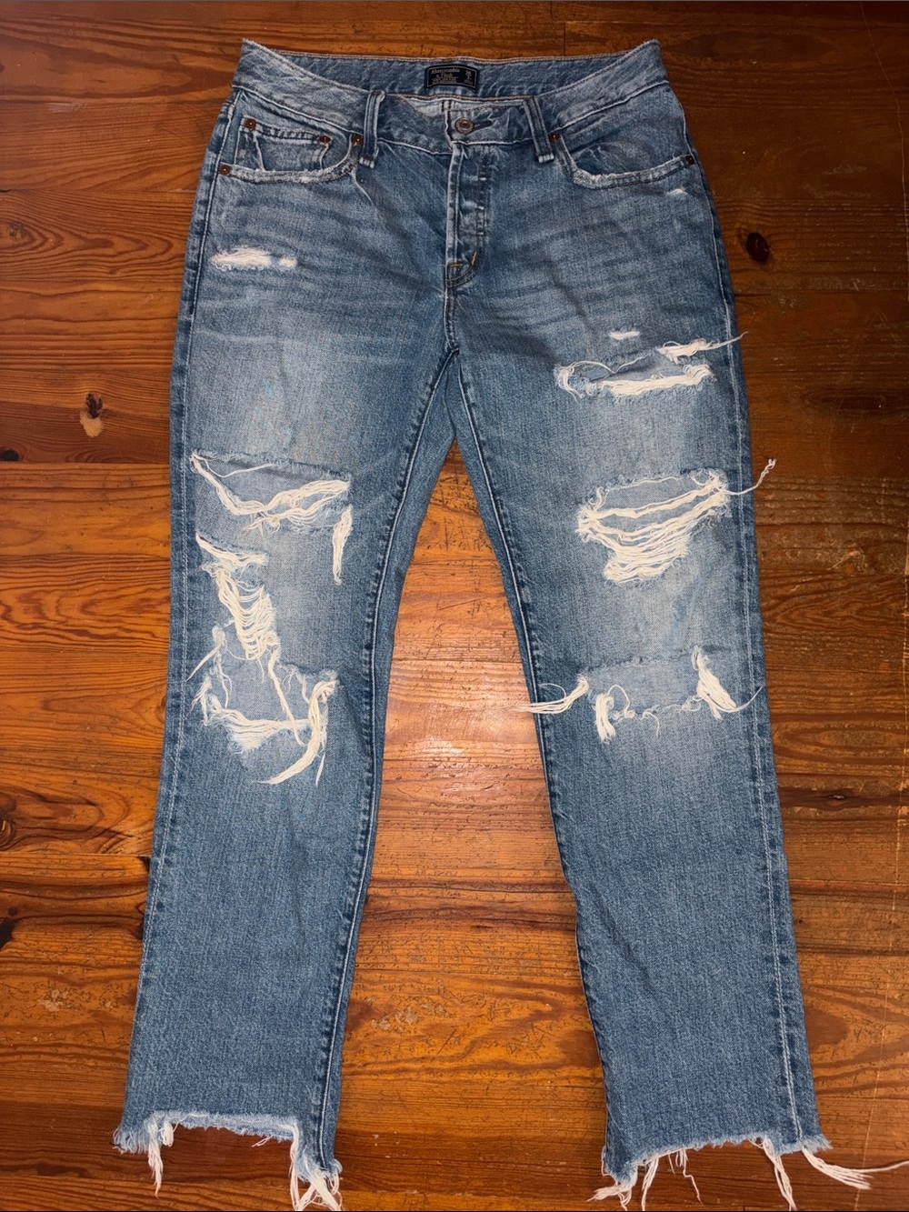 Abercrombie & Fitch Ames Low Rise Slim Boyfriend Jeans